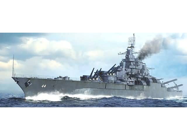 l_trumpeter-05784-uss-california-bb44-1945