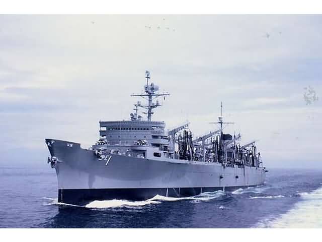l_trumpeter-05785-uss-sacremento